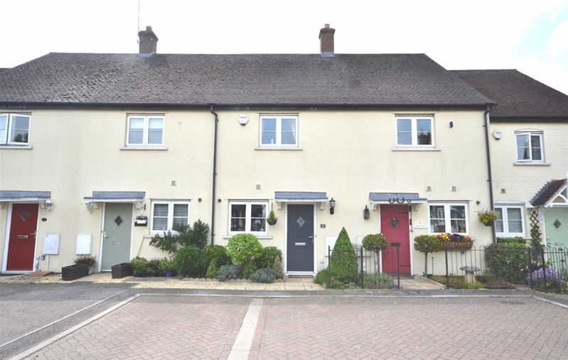 Willow Tree Close, Abridge